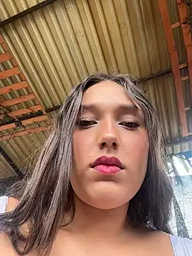 Snapshot of Naughty-Samanta- chatting on 06-26-26, 05:06 Naughty-Samanta- online show from 06-26-26, 05:06
