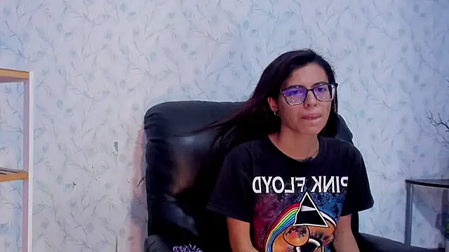Emily Lopera online show from 07-04-26, 03:40