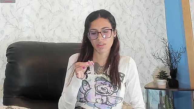 Emily Lopera online show from 07-23-26, 06:28