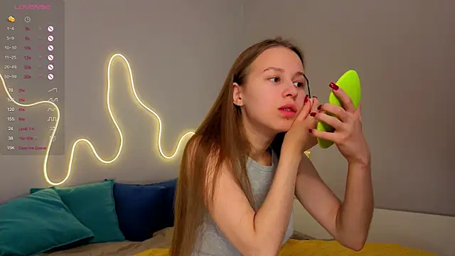Emma dream  online show from 06-14-26, 01:47