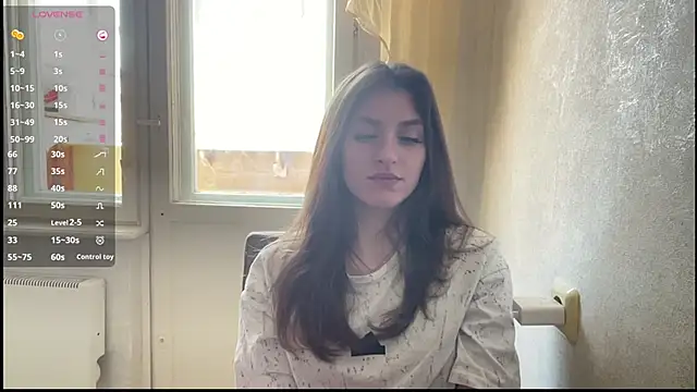 Snapshot of Moonstarisrares chatting on 06-18-26, 09:14 Moonstarisrares online show from 06-18-26, 09:14
