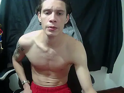 crixus11111 online show from 05-04-26, 03:35