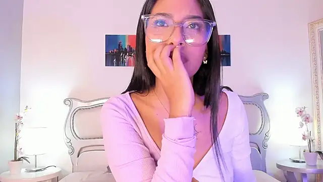 Snapshot of TaraFiore_ chatting on 04-10-26, 07:07 TaraFiore online show from 04-10-26, 07:07