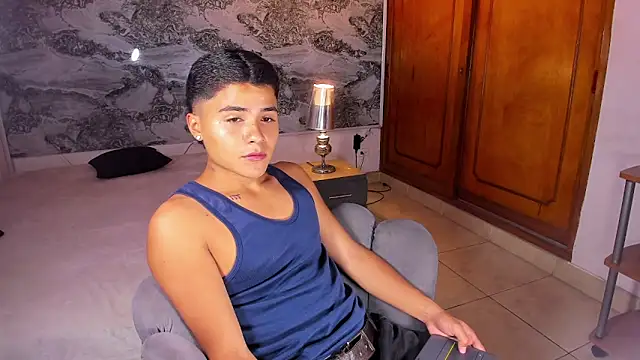 Liam Dustin online show from 05-12-26, 08:06