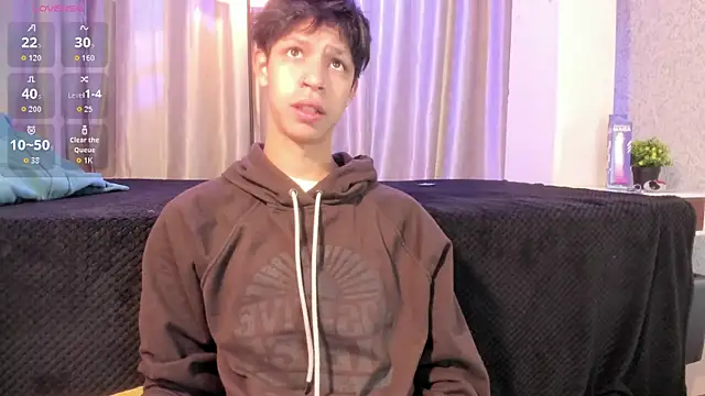 Snapshot of Ethan_qop chatting on 05-07-26, 11:04 Ethan qop online show from 05-07-26, 11:04