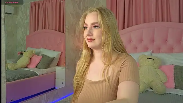 PollyNoire online show from 03-21-26, 01:54