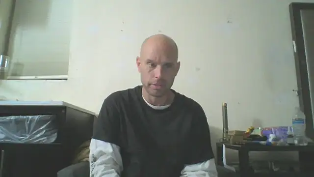 Snapshot of CaptCraker chatting on 03-21-26, 03:55 CaptCraker online show from 03-21-26, 03:55