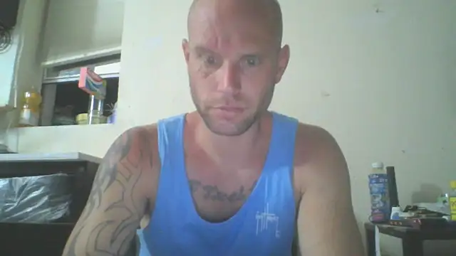 Snapshot of CaptCraker chatting on 03-23-26, 01:20 CaptCraker online show from 03-23-26, 01:20