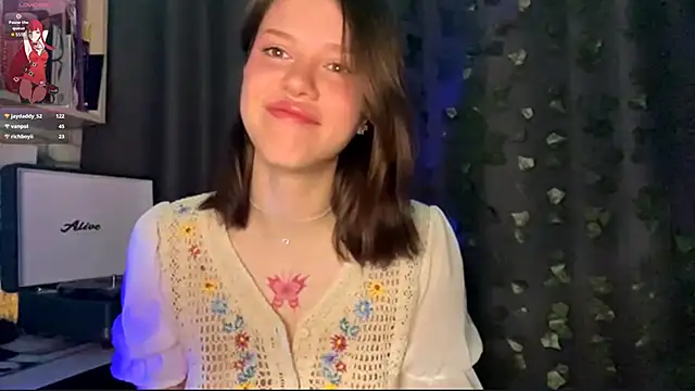 SarahHunnye online show from 04-13-26, 12:49