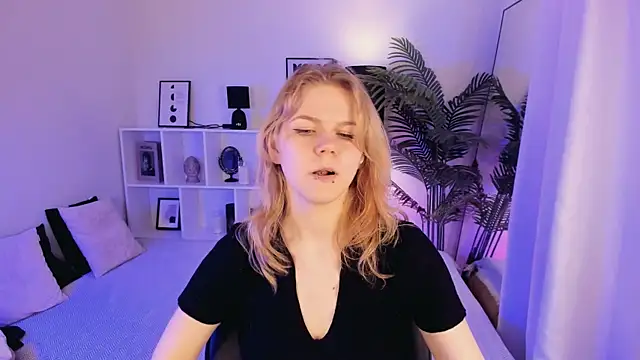 ElizabethVane online show from 05-07-26, 05:29
