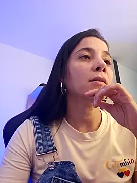 Snapshot of miaeyex chatting on 04-06-26, 09:05 miaeyex online show from 04-06-26, 09:05