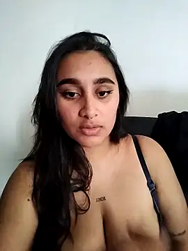 Mia skyy18 online show from 03-27-26, 10:53