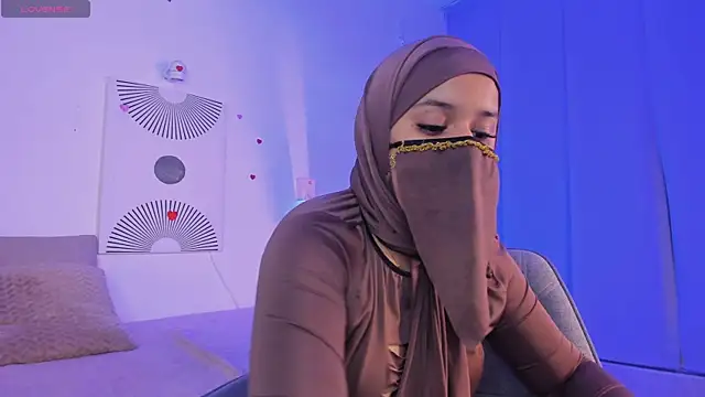 Snapshot of Aminaa_Kaarim chatting on 07-07-26, 02:47 Aminaa Kaarim online show from 07-07-26, 02:47