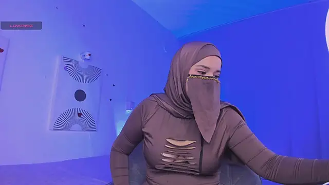 Snapshot of Aminaa_Kaarim chatting on 07-14-26, 01:19 Aminaa Kaarim online show from 07-14-26, 01:19