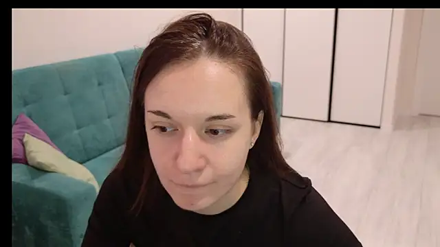 Snapshot of Ola_Queen chatting on 06-21-26, 04:59 Ola Queen online show from 06-21-26, 04:59