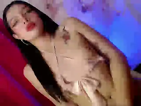 Snapshot of Finest_Driea chatting on 05-17-26, 12:30 Finest Driea online show from 05-17-26, 12:30