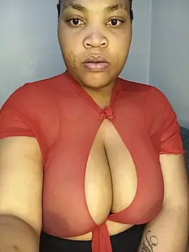 BeverlyQueen15 online show from 06-24-26, 06:51