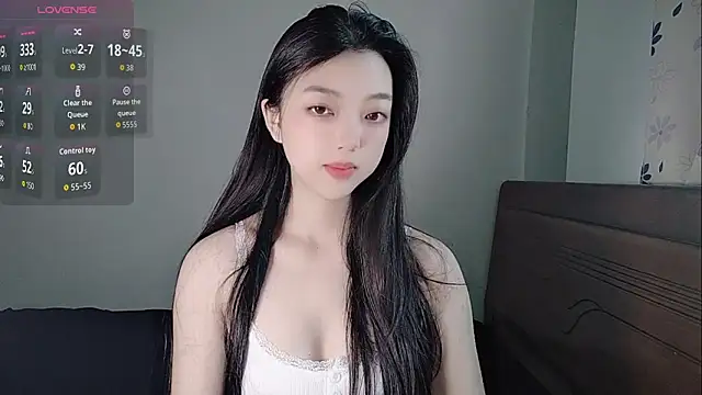 oblakitty  online show from 04-24-26, 12:35