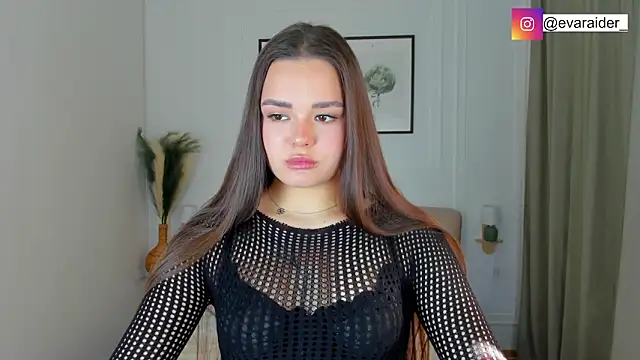 EvaRaider online show from 04-15-26, 01:07