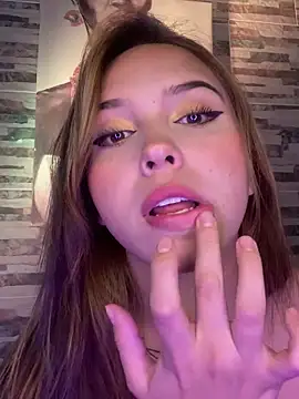 Snapshot of lunacandy_0 chatting on 06-17-26, 11:16 lunacandy 0 online show from 06-17-26, 11:16