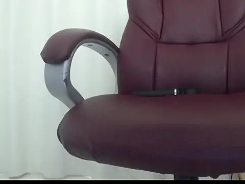 Snapshot of MommyLatina chatting on 03-28-26, 07:13 MommyLatina online show from 03-28-26, 07:13