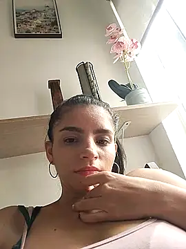 Snapshot of leidi-95- chatting on 03-26-26, 05:51 leidi-95- online show from 03-26-26, 05:51