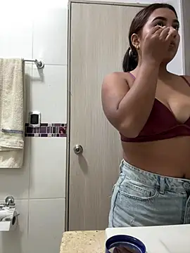 yuliana056 online show from 04-07-26, 09:15