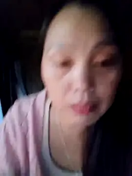 Snapshot of Abi-ni chatting on 05-17-26, 11:23 Abi-ni online show from 05-17-26, 11:23