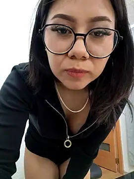 Snapshot of nanybb24 chatting on 04-09-26, 06:19 nanybb24 online show from 04-09-26, 06:19