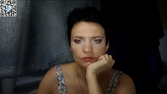 HotMamaQueen234 online show from 06-13-26, 08:07