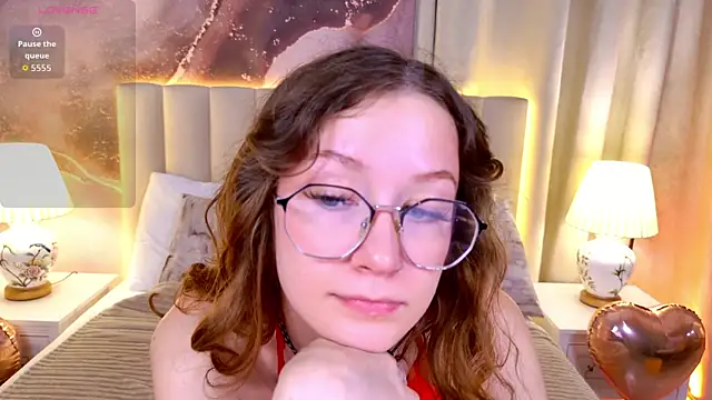 Snapshot of AmelieViolet chatting on 07-10-26, 10:40 AmelieViolet online show from 07-10-26, 10:40