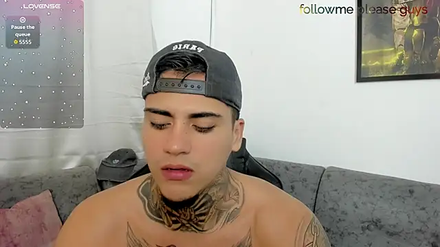 Snapshot of sweetlatinoboy chatting on 07-08-26, 10:25 sweetlatinoboy online show from 07-08-26, 10:25