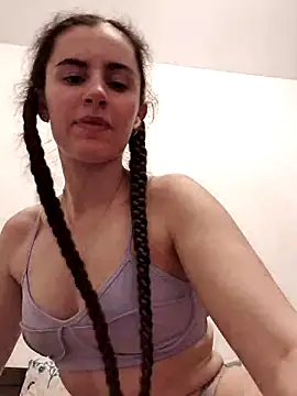 Snapshot of starlight_mo chatting on 04-18-26, 07:51 starlight mo online show from 04-18-26, 07:51
