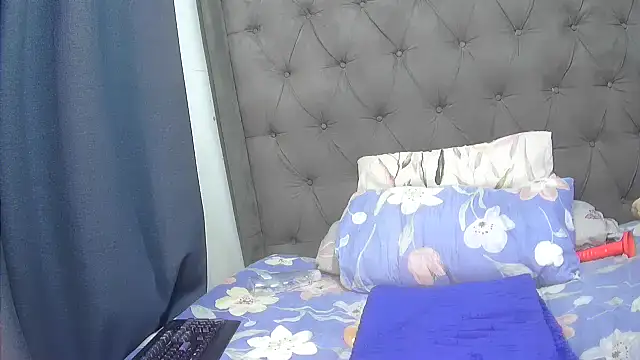 Sexy-Dinamy online show from 04-17-26, 09:07