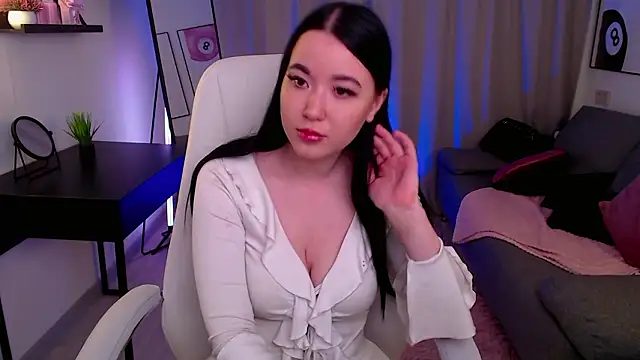 Snapshot of Simonee_Battle chatting on 03-23-26, 01:20 Simonee Battle online show from 03-23-26, 01:20