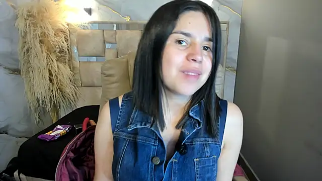 Snapshot of Cata_black chatting on 05-26-26, 02:02 Cata black online show from 05-26-26, 02:02