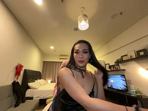 Ur topQeents online show from 04-21-26, 02:04