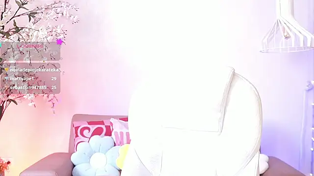 LucyWeisser online show from 04-16-26, 08:09