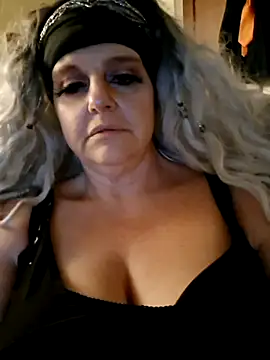 Snapshot of PiSeas chatting on 06-28-26, 01:00 PiSeas online show from 06-28-26, 01:00