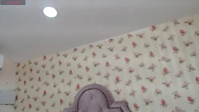 Snapshot of crystal_watson0 chatting on 05-11-26, 12:55 crystal watson0 online show from 05-11-26, 12:55