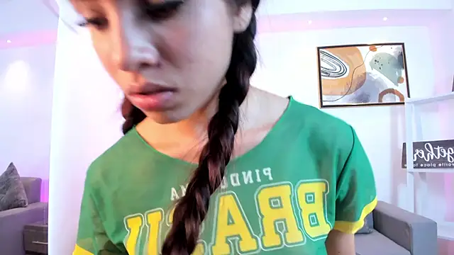 mily Lopez online show from 07-08-26, 08:24