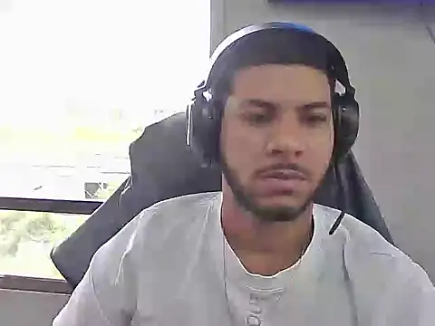Snapshot of millerthh chatting on 04-21-26, 04:56 millerthh online show from 04-21-26, 04:56