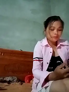 Yuki-min online show from 04-20-26, 01:03