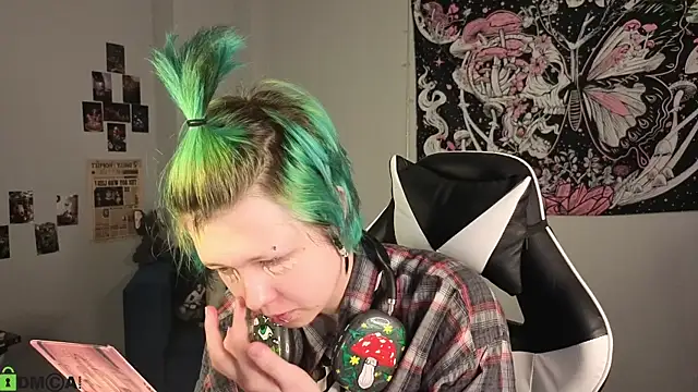 LittleKittenStar online show from 04-25-26, 03:20