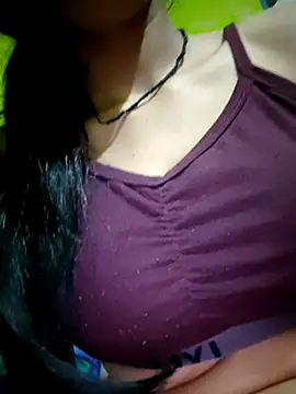 Snapshot of Lily4852 chatting on 03-29-26, 01:05 Lily4852 online show from 03-29-26, 01:05