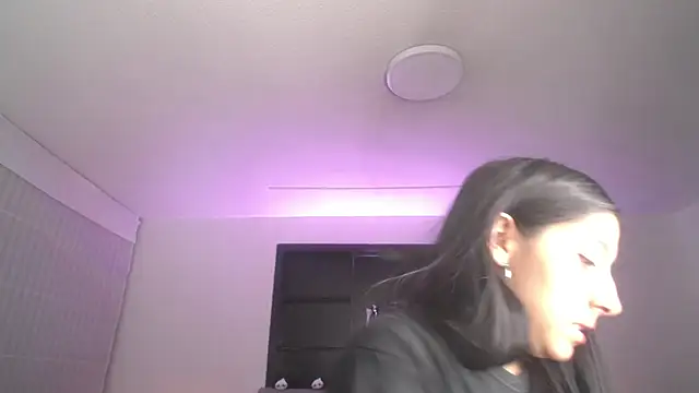 Snapshot of Melannyy_V chatting on 08-06-26, 01:02 Melannyy V online show from 08-06-26, 01:02