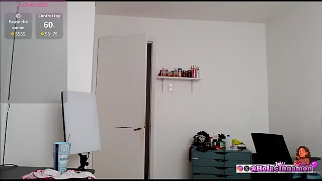 Snapshot of CinnamonRosa chatting on 04-01-26, 09:23 CinnamonRosa online show from 04-01-26, 09:23