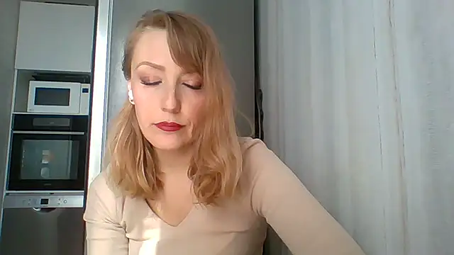 Snapshot of Satu8 chatting on 05-08-26, 01:27 Satu8 online show from 05-08-26, 01:27