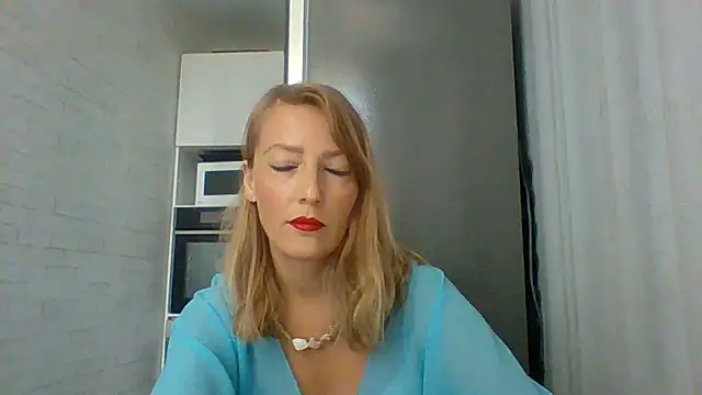 Snapshot of Satu8 chatting on 06-17-26, 09:56 Satu8 online show from 06-17-26, 09:56