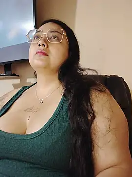 Snapshot of AvaRyd chatting on 06-24-26, 05:28 AvaRyd online show from 06-24-26, 05:28